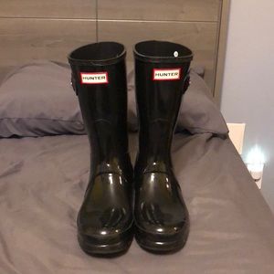 Medium height hunter boots black with hunter socks